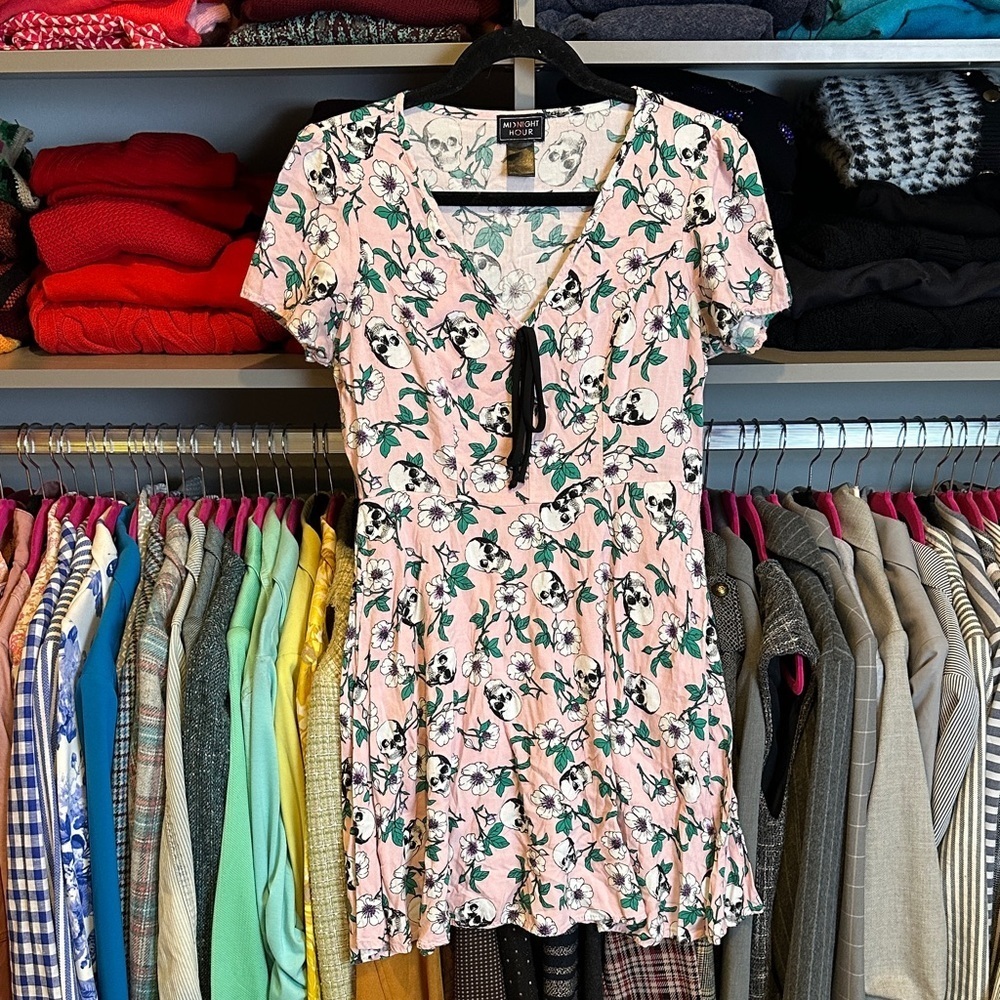 Midnight Hour pink/green floral/skull print short sleeve v neck dress size S